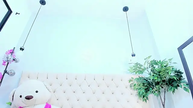 Victoria Coleman online show from 11-08-25, 07:50