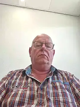 andrejoyfull64 online show from 06-29-26, 01:00
