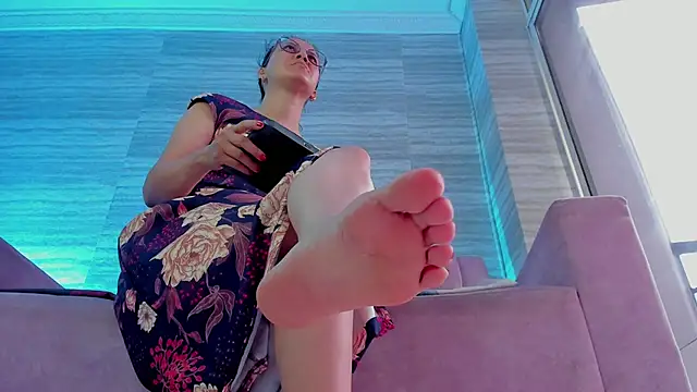 audrey lawrence online show from 11-26-25, 04:29