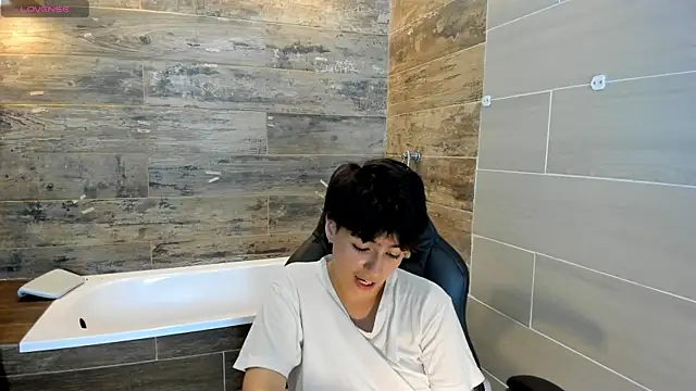 Snapshot of Bryce_Evans chatting on 02-26-25, 08:36 Bryce Evans online show from 02-26-25, 08:36