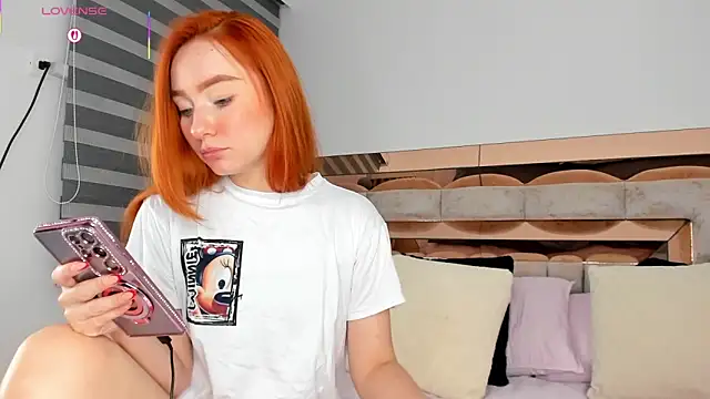 Snapshot of CamiiLovers chatting on 02-21-26, 02:13 CamiiLovers online show from 02-21-26, 02:13