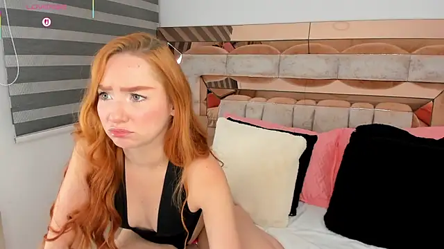 CamiiLovers online show from 12-18-25, 08:52