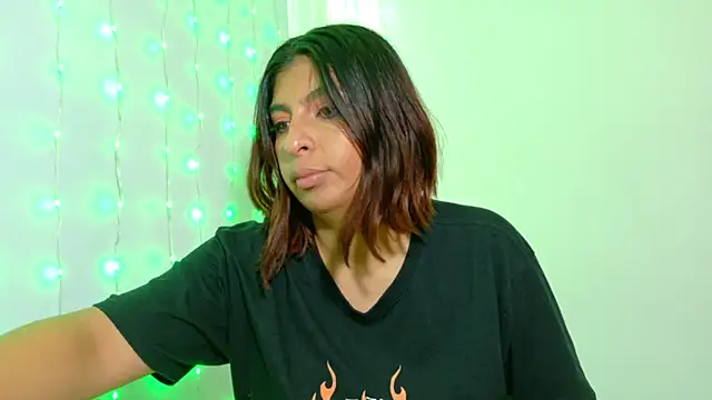 Snapshot of im_anna_ chatting on 10-06-25, 06:30 im anna  online show from 10-06-25, 06:30