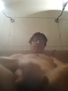 Snapshot of felice66 chatting on 07-09-26, 02:56 felice66 online show from 07-09-26, 02:56