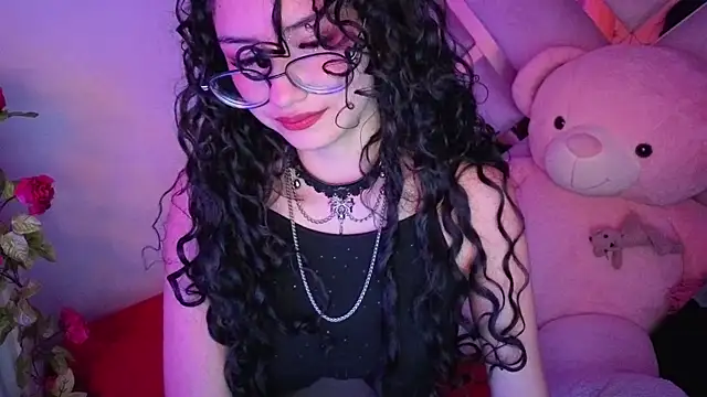 Snapshot of CherieCurl chatting on 07-18-26, 03:20 CherieCurl online show from 07-18-26, 03:20