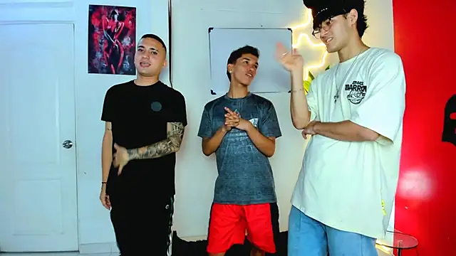 oversizedxguys online show from 04-10-26, 03:13