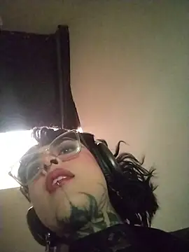 taaylor33 online show from 02-14-26, 06:08