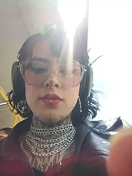 taaylor33 online show from 02-09-26, 05:33