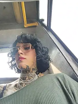 taaylor33 online show from 02-10-26, 07:35