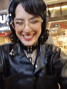 taaylor33 online show from 05-15-26, 11:36
