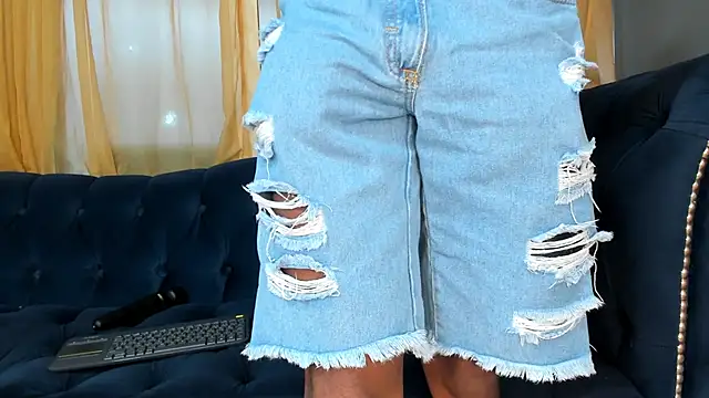 Snapshot of Ethan_Fox11 chatting on 02-21-25, 02:06 Ethan Fox11 online show from 02-21-25, 02:06