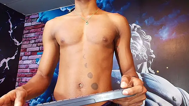 Snapshot of Ethan_Fox11 chatting on 02-17-25, 05:23 Ethan Fox11 online show from 02-17-25, 05:23