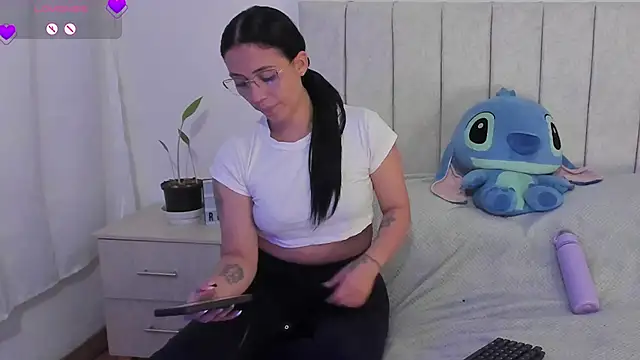 anny roberts online show from 11-26-25, 10:43