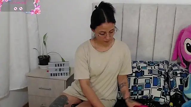 anny roberts online show from 10-18-25, 11:12