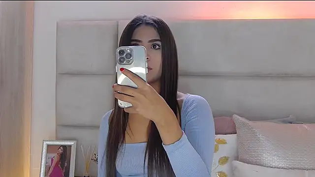 HaileyBaldwin online show from 01-11-25, 07:27