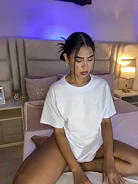 HaileyBaldwin online show from 02-06-25, 09:28