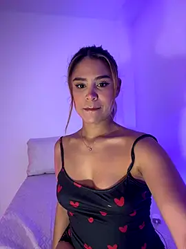 HaileyBaldwin online show from 11-21-25, 03:27