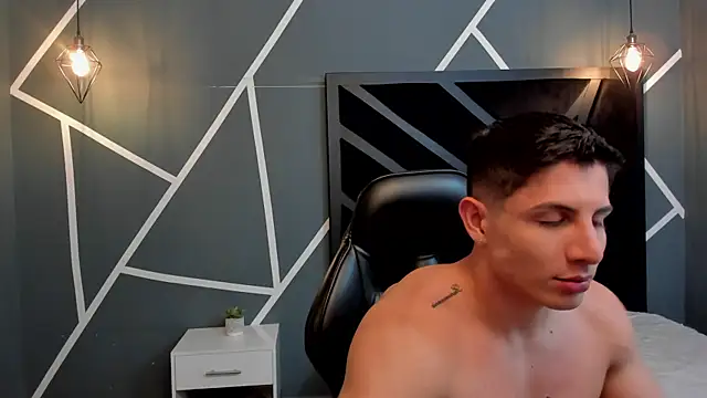 Johan Williams 07 online show from 01-31-25, 02:26