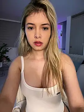 Snapshot of carolina__star chatting on 02-01-26, 03:05 carolina star online show from 02-01-26, 03:05