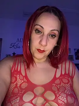 Snapshot of DeeLight124 chatting on 10-05-25, 04:14 DeeLight124 online show from 10-05-25, 04:14