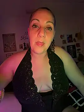 Snapshot of DeeLight124 chatting on 06-06-26, 04:39 DeeLight124 online show from 06-06-26, 04:39