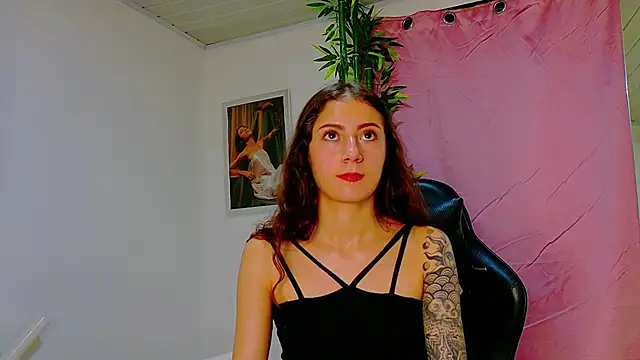 scarlet-jonesx online show from 04-13-26, 10:19