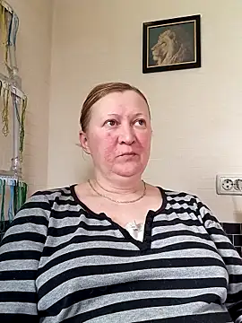 Snapshot of blondyaguar chatting on 03-26-26, 01:53 blondyaguar online show from 03-26-26, 01:53