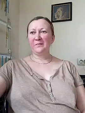 Snapshot of blondyaguar chatting on 11-29-25, 08:36 blondyaguar online show from 11-29-25, 08:36