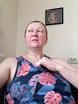 Snapshot of blondyaguar chatting on 02-06-25, 09:32 blondyaguar online show from 02-06-25, 09:32