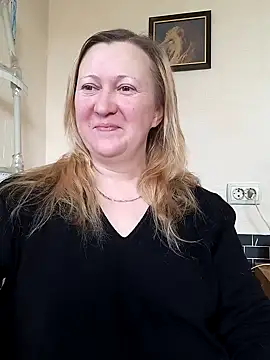Snapshot of blondyaguar chatting on 11-15-25, 09:46 blondyaguar online show from 11-15-25, 09:46