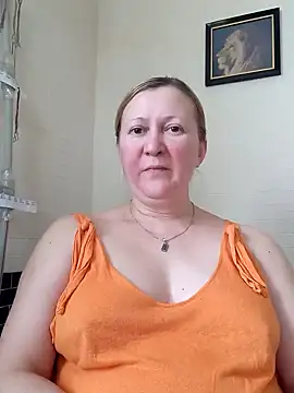 Snapshot of blondyaguar chatting on 12-21-24, 11:44 blondyaguar online show from 12-21-24, 11:44