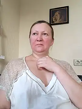Snapshot of blondyaguar chatting on 02-21-25, 07:56 blondyaguar online show from 02-21-25, 07:56