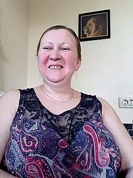 Snapshot of blondyaguar chatting on 02-25-25, 08:36 blondyaguar online show from 02-25-25, 08:36