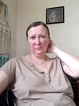 Snapshot of blondyaguar chatting on 12-19-25, 08:27 blondyaguar online show from 12-19-25, 08:27