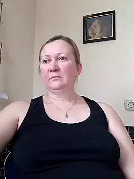 Snapshot of blondyaguar chatting on 01-17-25, 09:49 blondyaguar online show from 01-17-25, 09:49