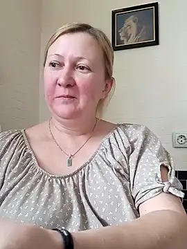 Snapshot of blondyaguar chatting on 12-02-24, 11:18 blondyaguar online show from 12-02-24, 11:18
