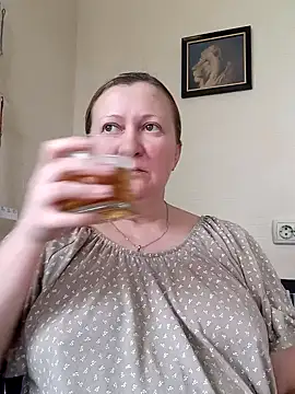 Snapshot of blondyaguar chatting on 01-23-25, 10:32 blondyaguar online show from 01-23-25, 10:32