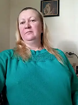 Snapshot of blondyaguar chatting on 09-18-25, 12:19 blondyaguar online show from 09-18-25, 12:19
