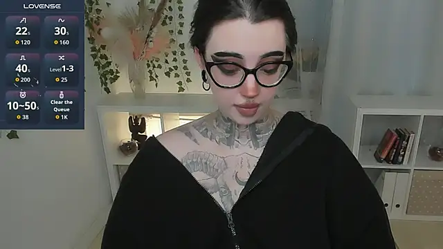 Snapshot of Dixi_Pixi_ chatting on 07-17-26, 05:48 Dixi Pixi online show from 07-17-26, 05:48