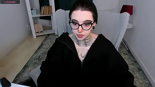 Snapshot of Dixi_Pixi_ chatting on 06-25-26, 07:13 Dixi Pixi online show from 06-25-26, 07:13