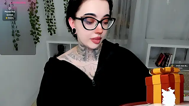 Snapshot of Dixi_Pixi_ chatting on 07-11-26, 05:41 Dixi Pixi online show from 07-11-26, 05:41