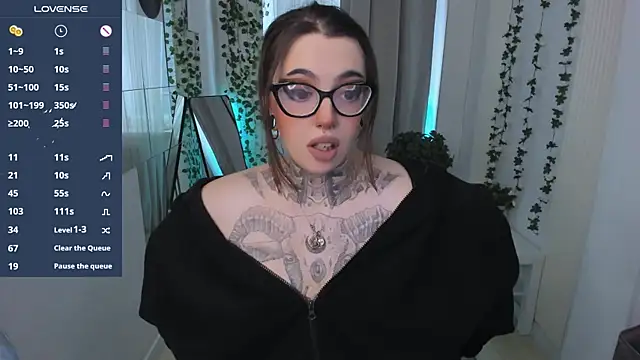 Dixi Pixi  online show from 04-10-26, 05:47