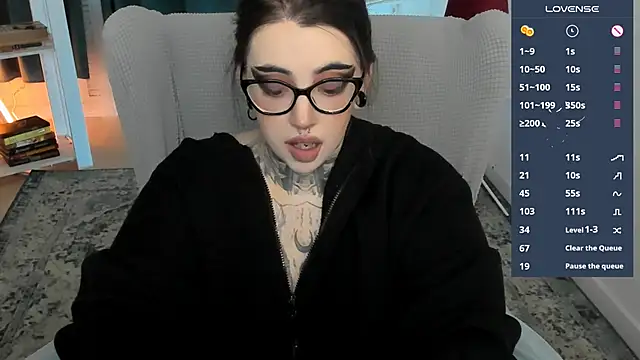 Snapshot of Dixi_Pixi_ chatting on 06-14-26, 05:30 Dixi Pixi online show from 06-14-26, 05:30