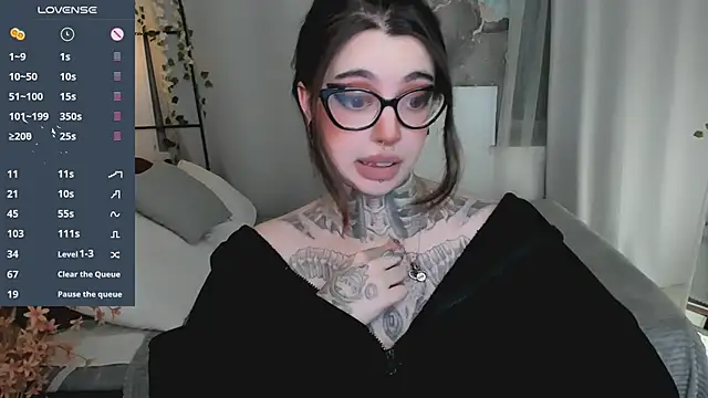 Dixi Pixi  online show from 04-23-26, 05:36