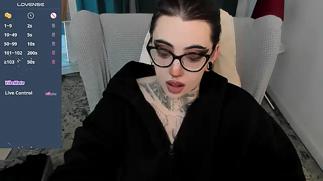 Snapshot of Dixi_Pixi_ chatting on 07-05-26, 10:22 Dixi Pixi online show from 07-05-26, 10:22