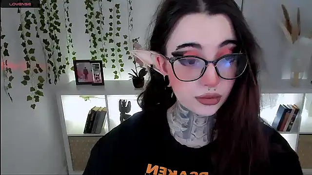 Dixi Pixi  online show from 10-11-25, 05:41