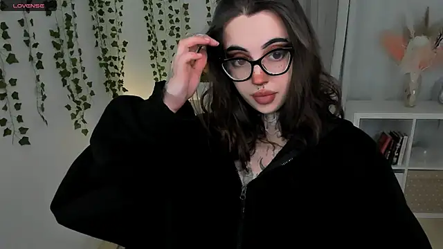 Snapshot of Dixi_Pixi_ chatting on 07-04-26, 10:21 Dixi Pixi online show from 07-04-26, 10:21