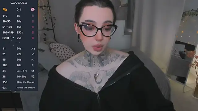 Dixi Pixi  online show from 05-13-26, 05:36