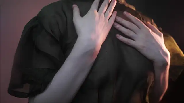 ginger hugs online show from 10-14-25, 10:09