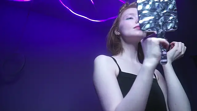 ginger hugs online show from 09-27-25, 10:05